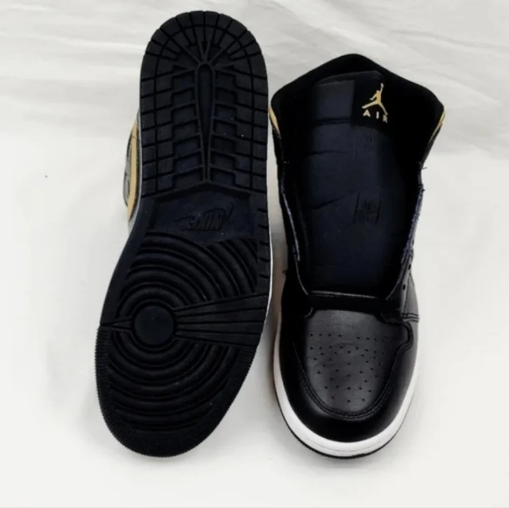 Air Jordan 1 Mid Sneakers Black/White/Metallic Gold